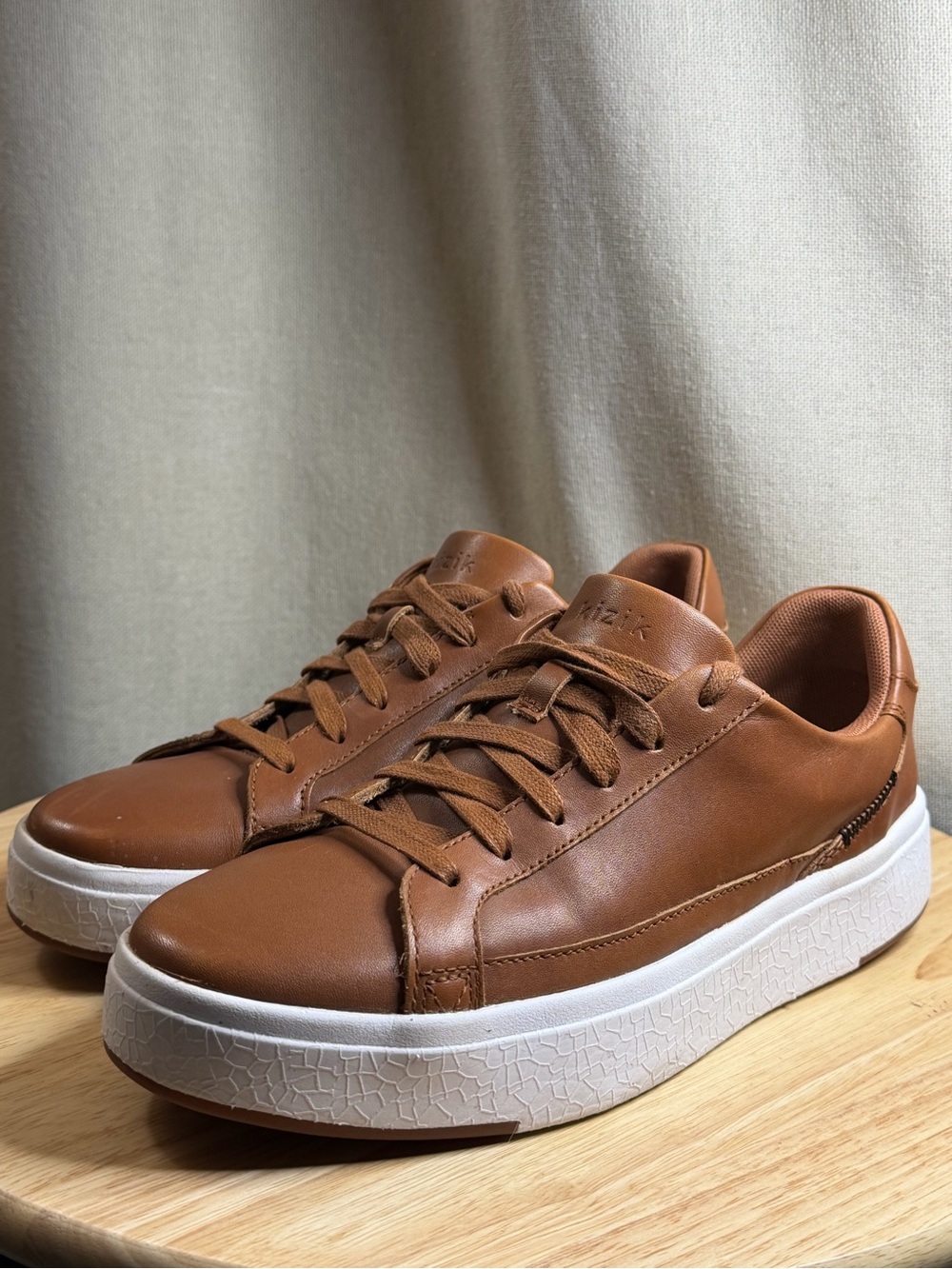 Kizik unisex Vegas sneaker shoes